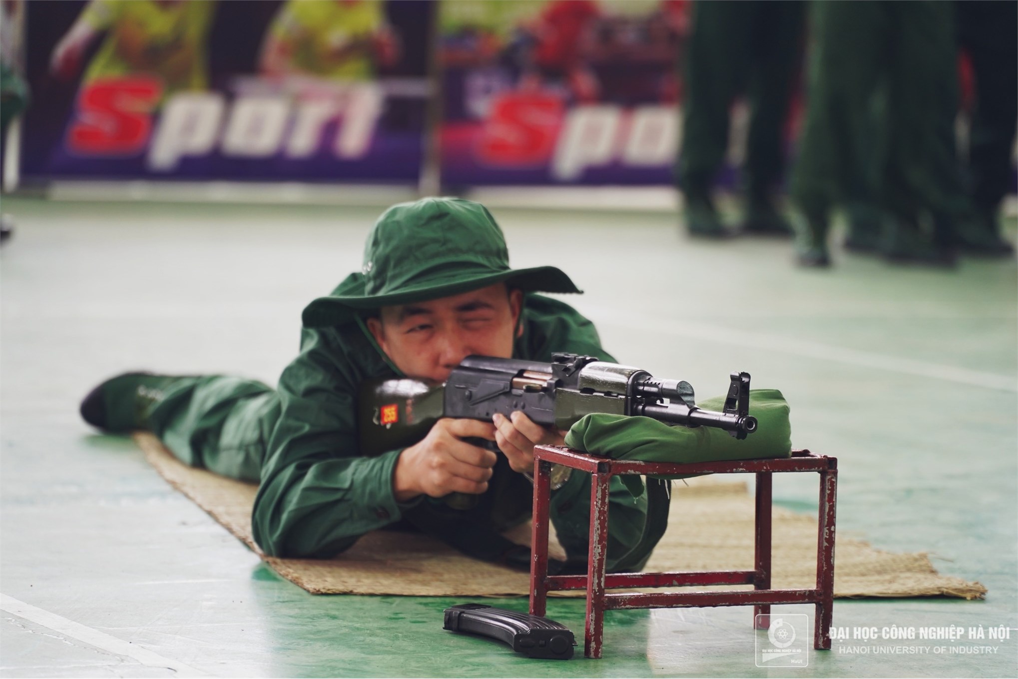Huấn luyện lực lượng tự vệ Trường Đại học Công nghiệp Hà Nội năm 2023