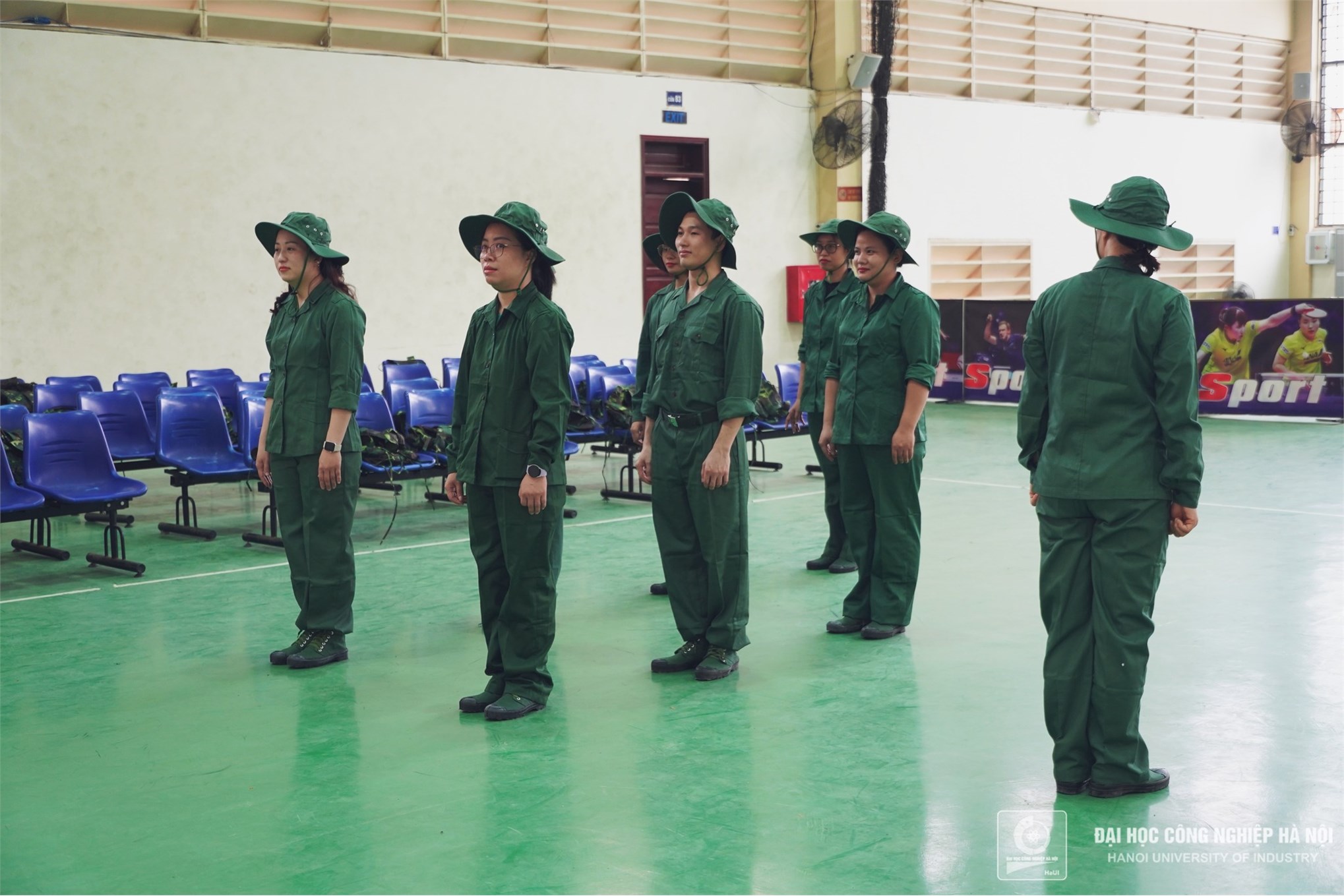 Huấn luyện lực lượng tự vệ Trường Đại học Công nghiệp Hà Nội năm 2023
