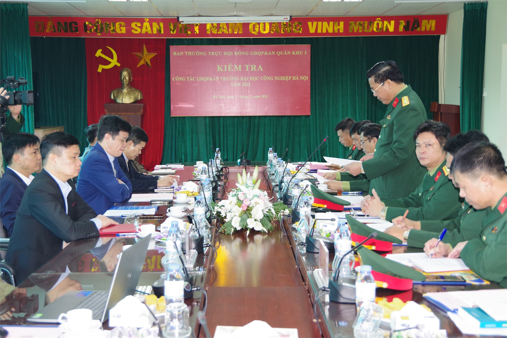 Đoàn công tác Quân khu 3 kiểm tra công tác giáo dục quốc phòng an tại Trung tâm GDQP&AN, Trường Đại học Công nghiệp Hà Nội