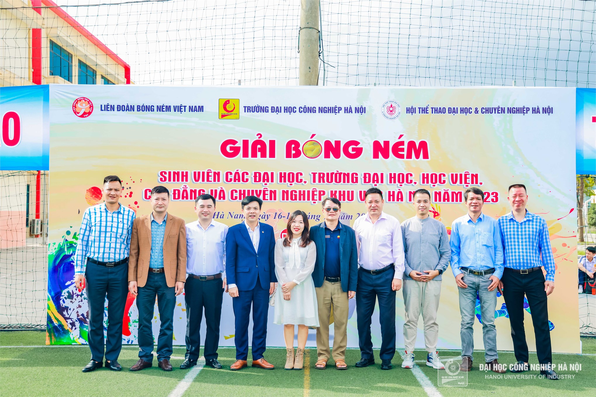 Hấp dẫn Giải bóng ném sinh viên khu vực Hà Nội năm 2023 tại sân bóng Trung tâm GDQP&AN, Trường Đại học Công nghiệp Hà Nội