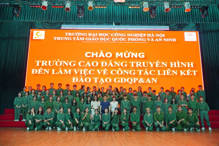 Trường Cao đẳng Truyền hình thăm và làm việc về công tác liên kết đào tạo với Trung tâm GDQP&AN