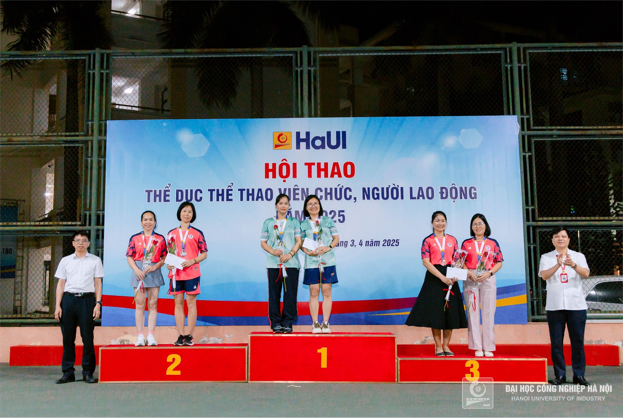 Trung tâm Giáo dục quốc phòng và an ninh đạt giải Ba tại Hội thao thể dục thể thao viên chức, người lao động HaUI 2025