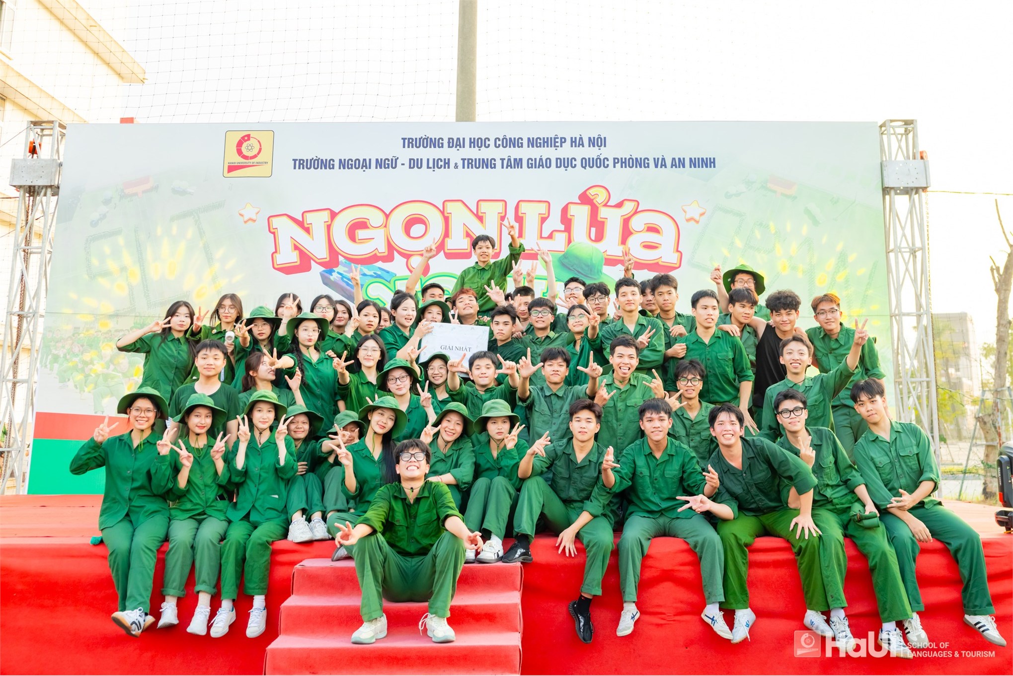 Ngọn lửa xanh 2025