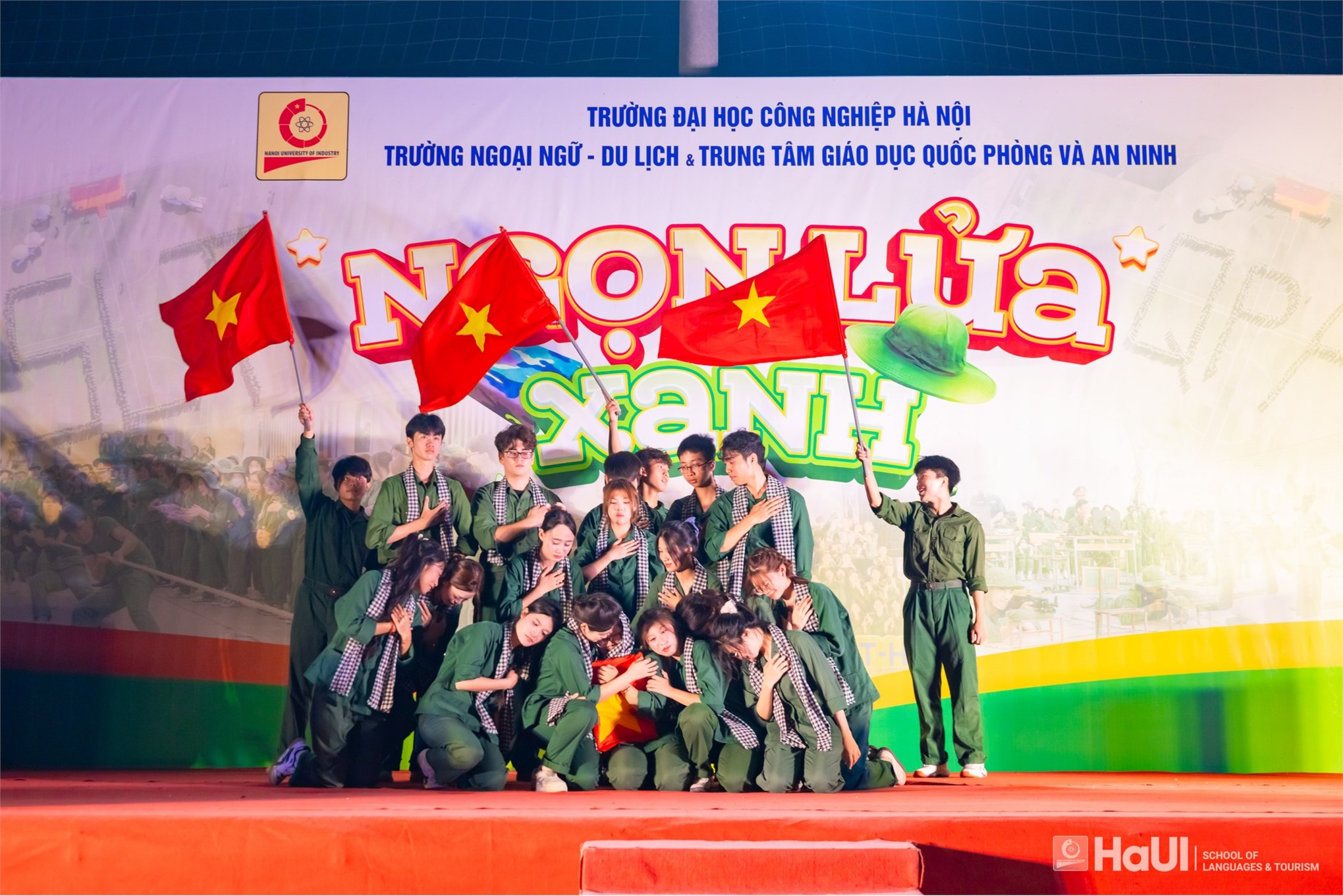 Ngọn lửa xanh 2025