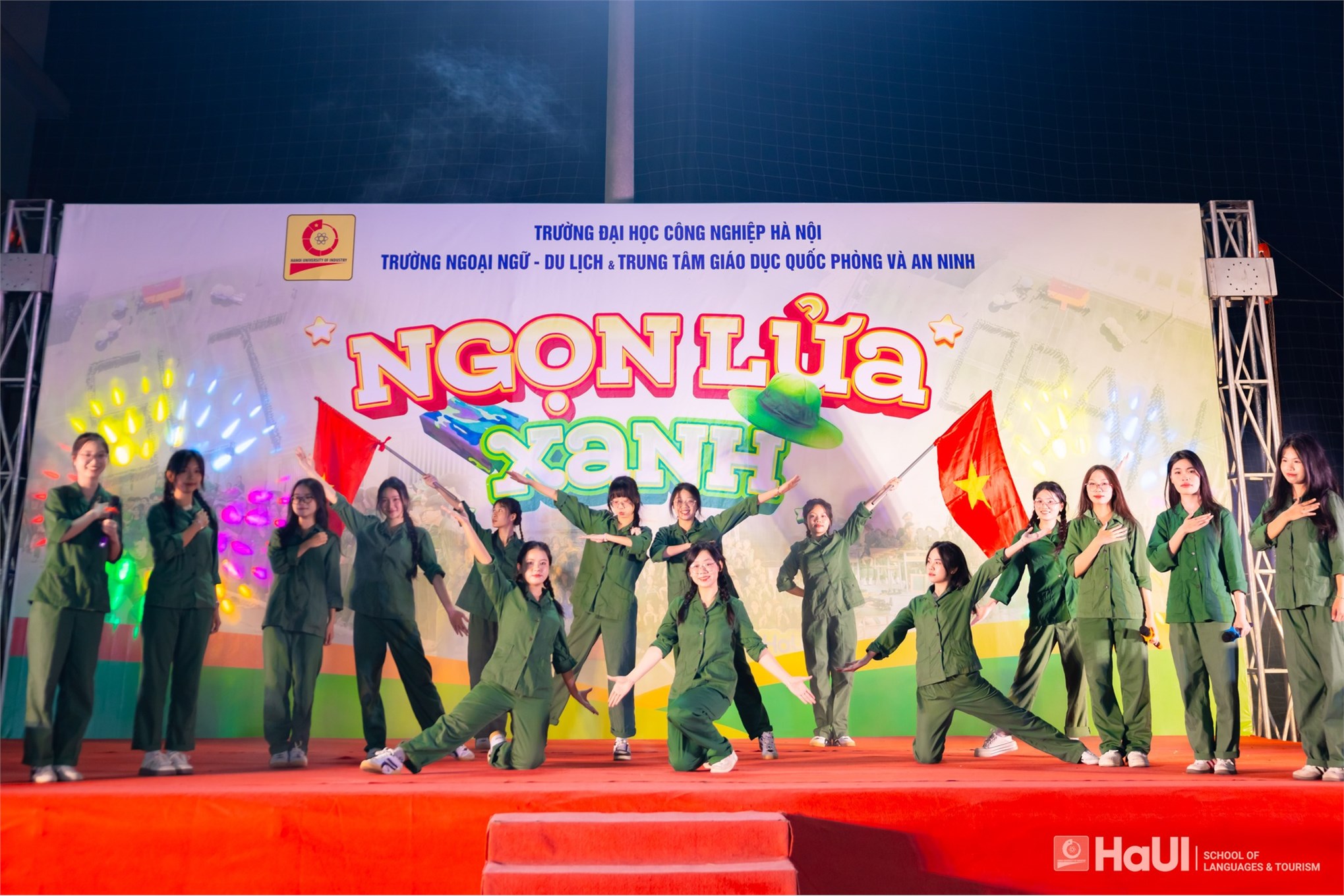 Ngọn lửa xanh 2025