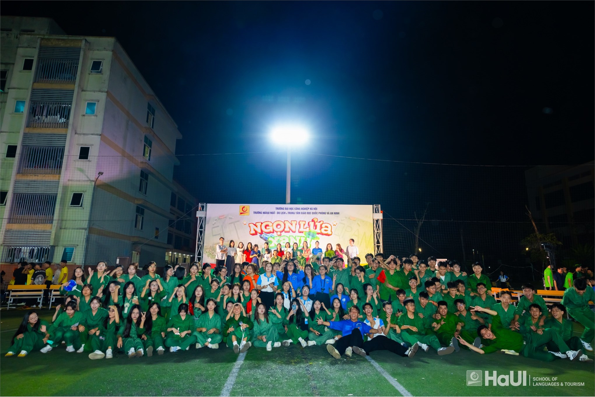 Ngọn lửa xanh 2025