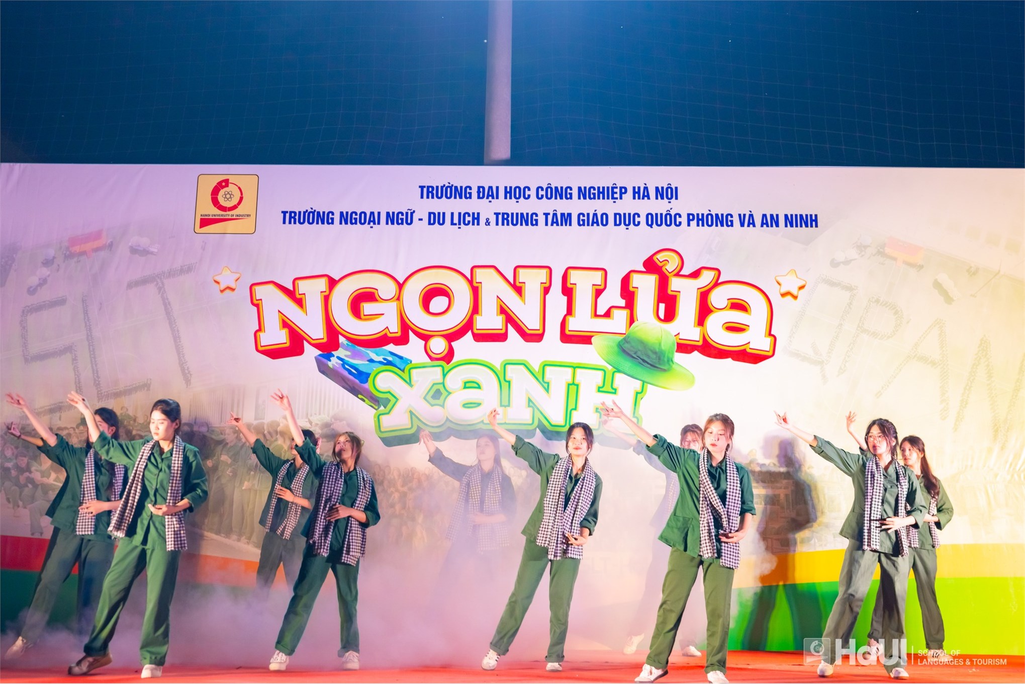 Ngọn lửa xanh 2025